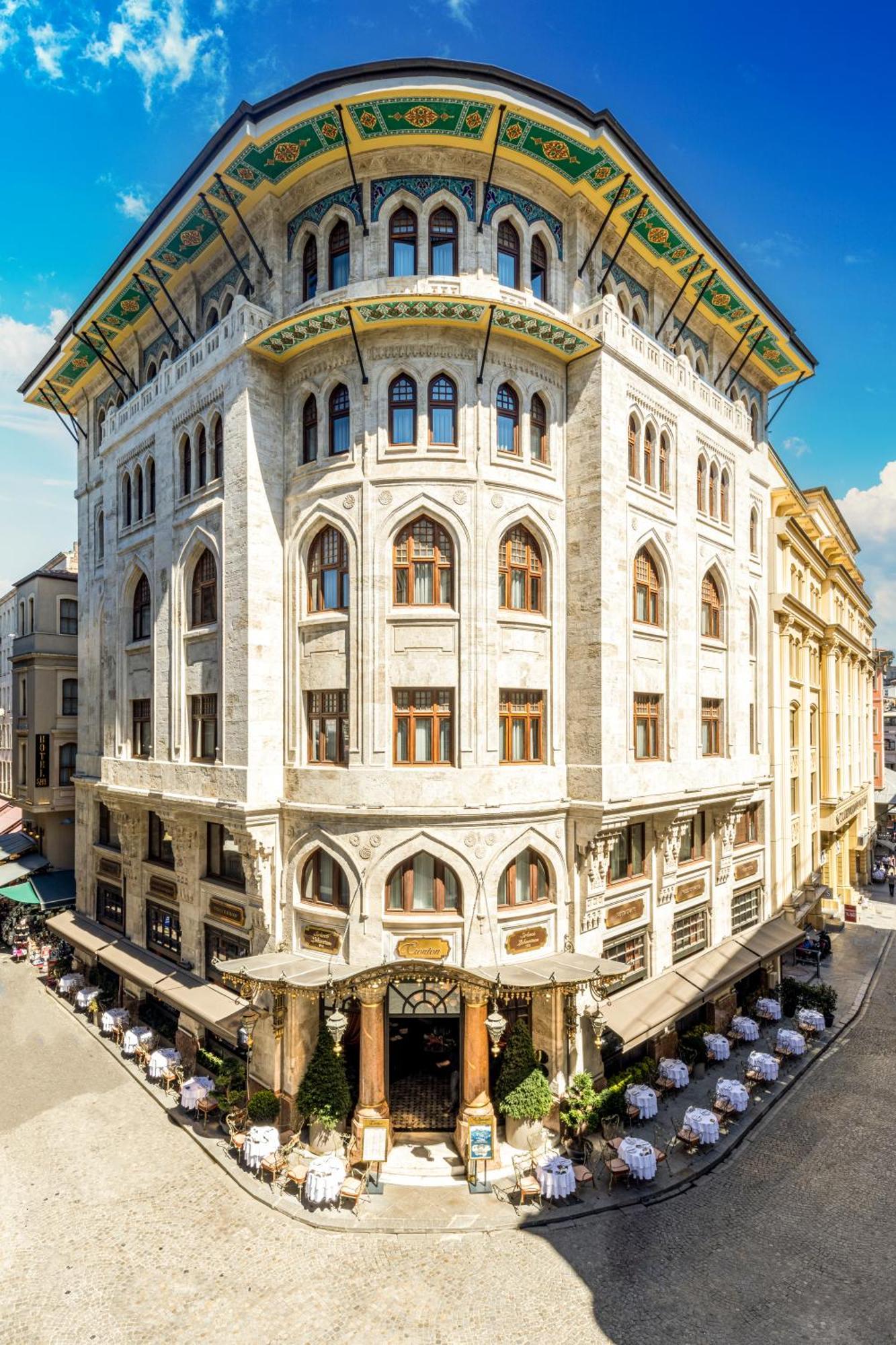 Cronton Design Hotel İstanbul Dış mekan fotoğraf The building of the National Museum of the Republic of North Macedonia