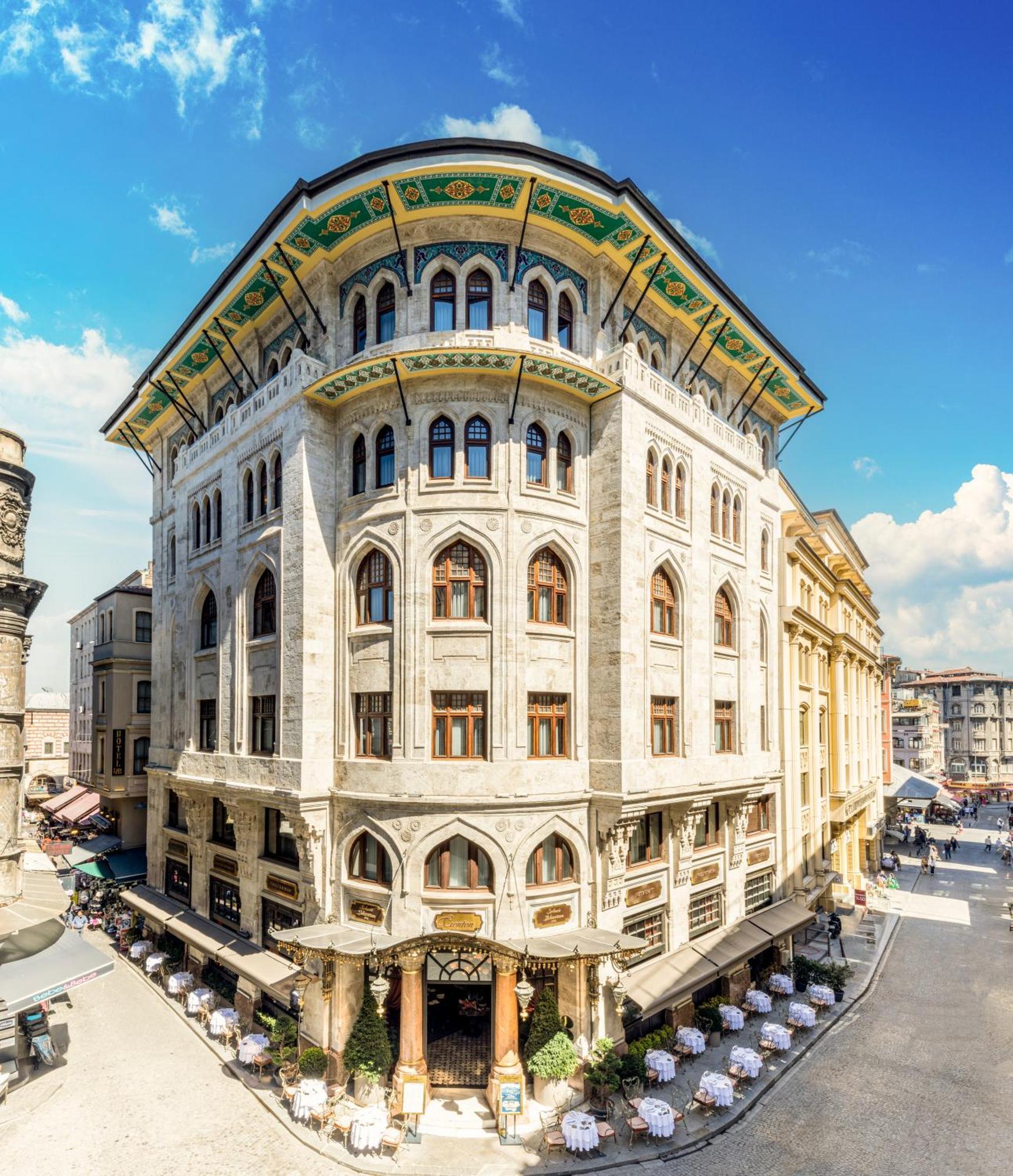 Cronton Design Hotel İstanbul Dış mekan fotoğraf The building of the National Museum of the Republic of North Macedonia